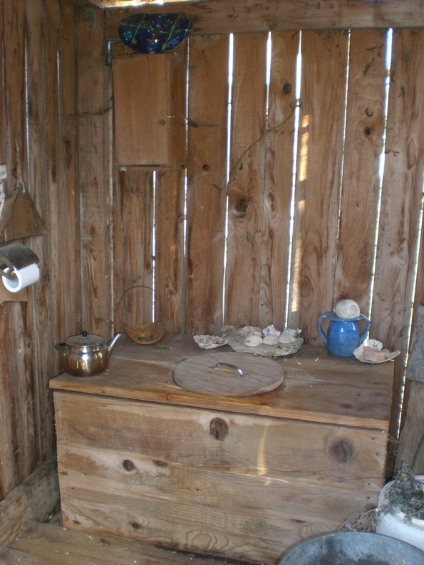 https://www.toilettes-seches-nature.fr/wp-content/uploads/2011/01/CIMG0021.jpg