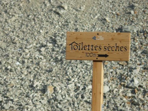 Des toilettes sèches au refuge de Presset