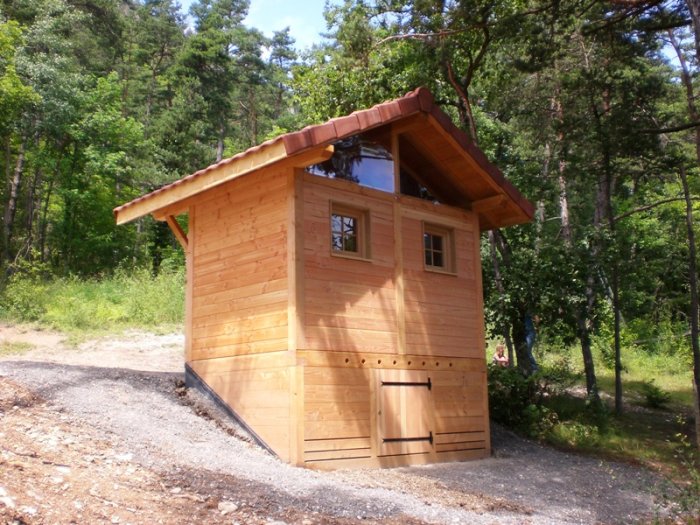 La toilette sèche de Treffort avec ses 2 fenêtres