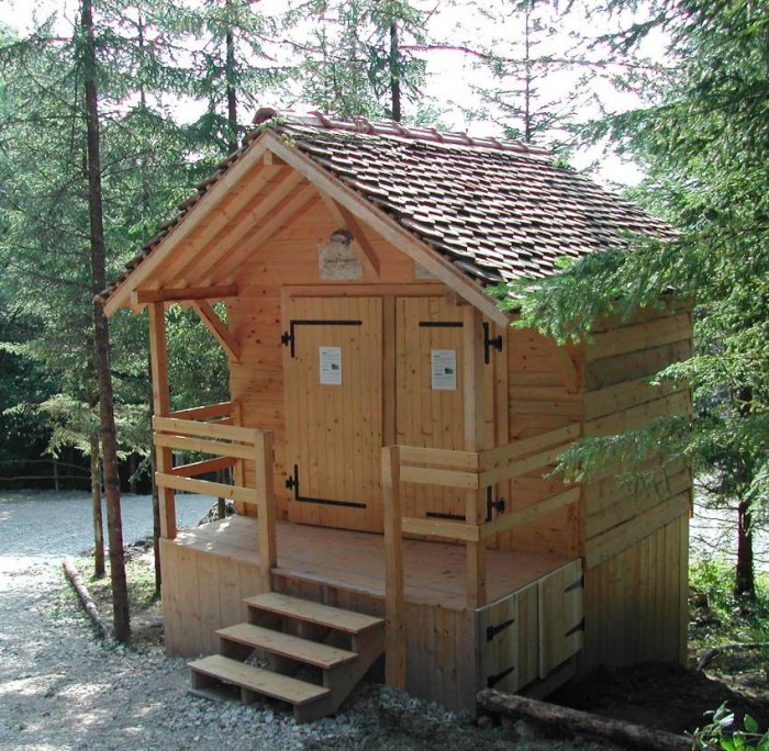 Mes premières construction de toilettes sèches…