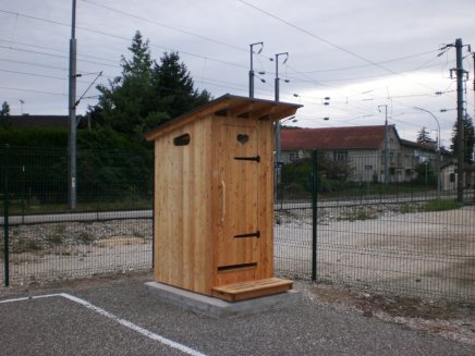 Estive à la gare férovière de St Julien en Genevois