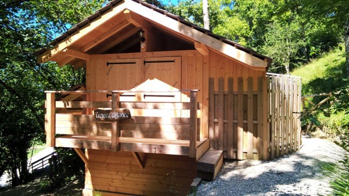 Toilettes sèches à 4 places