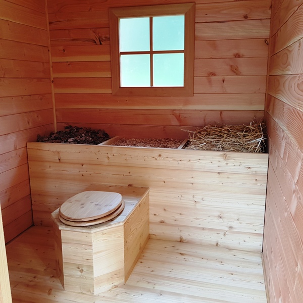 C'est l'aménagement de la toilette de Minzier au parcours santé des Devins