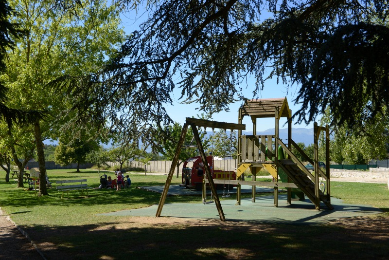 C'est l'aire de jeu du parc de la mairie de Beaumont 74